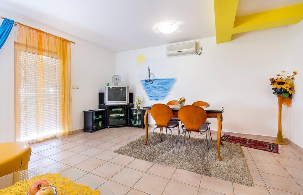 Apartment Ellis Premantura Extérieur photo
