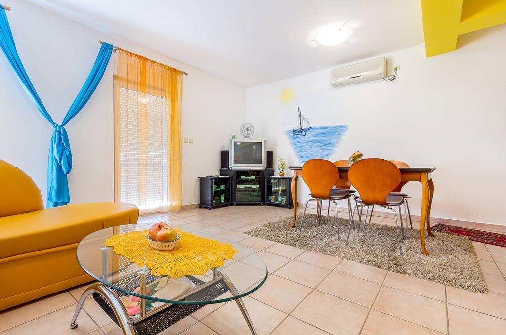 Apartment Ellis Premantura Extérieur photo
